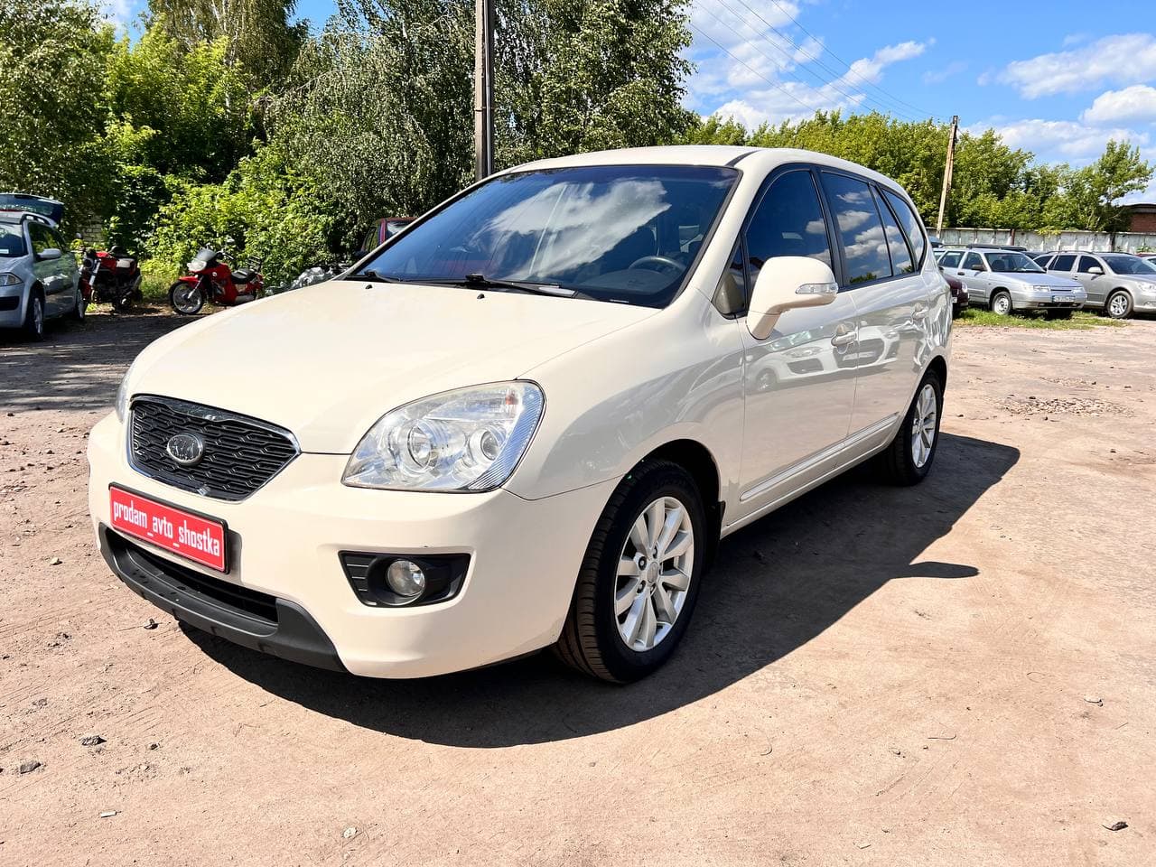 Kia Carens 2011